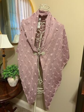 Textured Mauve Dot Wrap Shawl